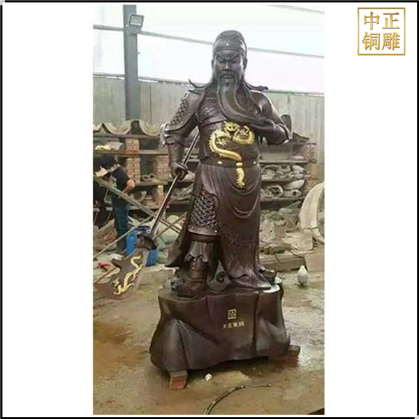 手握刀捋胡子銅關(guān)公雕塑.jpg 手握刀捋胡子銅關(guān)公雕塑.jpg